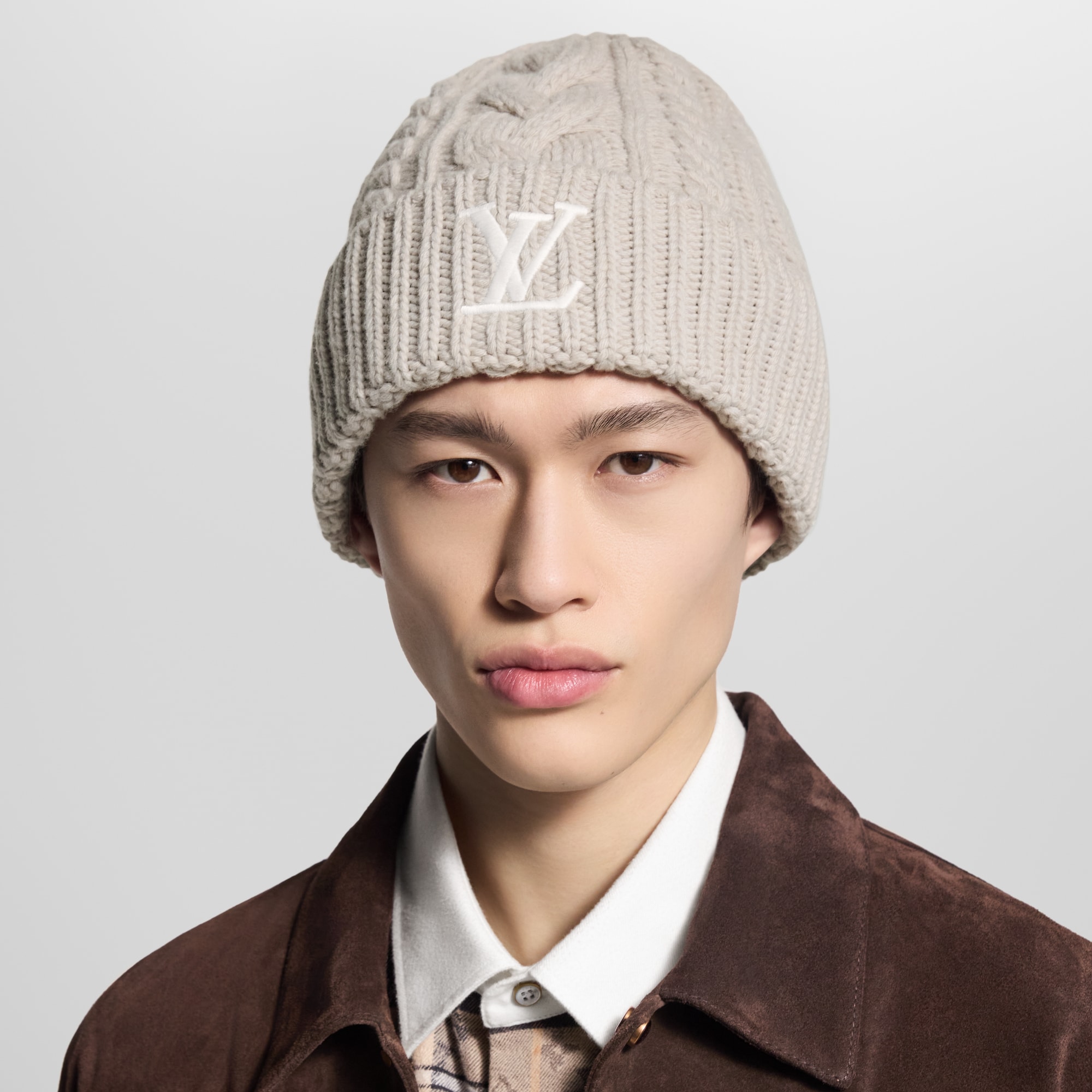 Only LV Mini Cable Beanie S00 - Accessories | LOUIS VUITTON